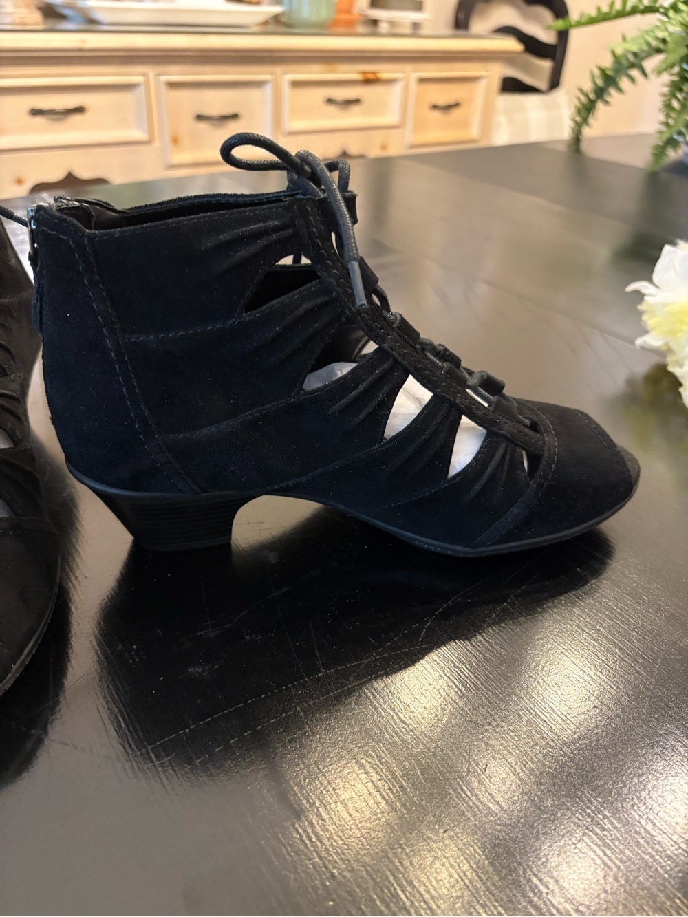 8.5 WIDE EARTH PEEP TOE